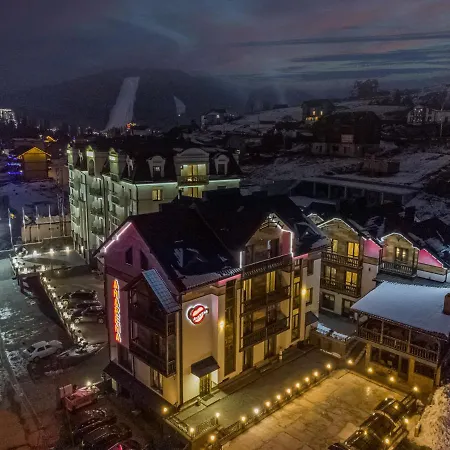 Amarena Spa Hotel - Breakfast Included In The Price Spa Swimming Pool Sauna Hammam Jacuzzi Restaurant Inexpensive And Delicious Food Parking Area Barbecue 400 M To Bukovel Lift 1 Room And Cottages-3